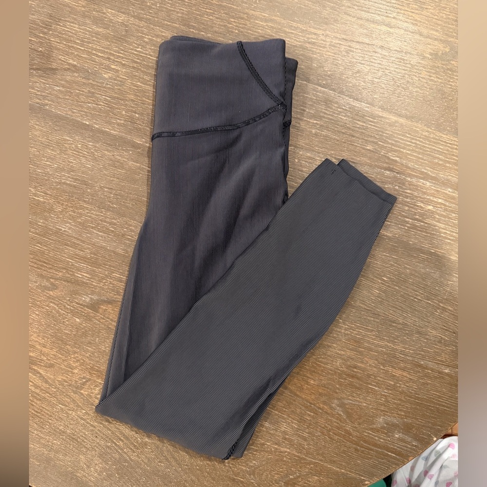Lululemon ribbed base pace legging